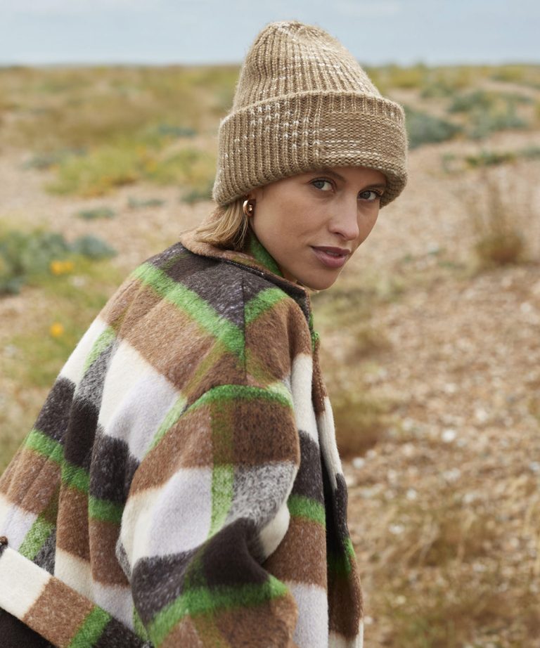 Beechfield - Chunky Knit Reverse Patch Beanie B330R