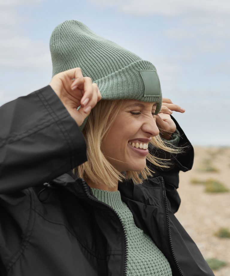 Beechfield &#8211; Deep &#8211; Cuffed Tonal Patch Beanie B336R, Vivid Promotion Workwear