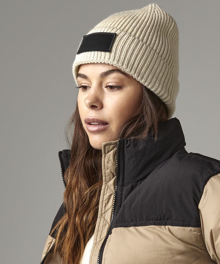 Beechfield &#8211; Fashion Patch Beanie B442R, Vivid Promotion Workwear