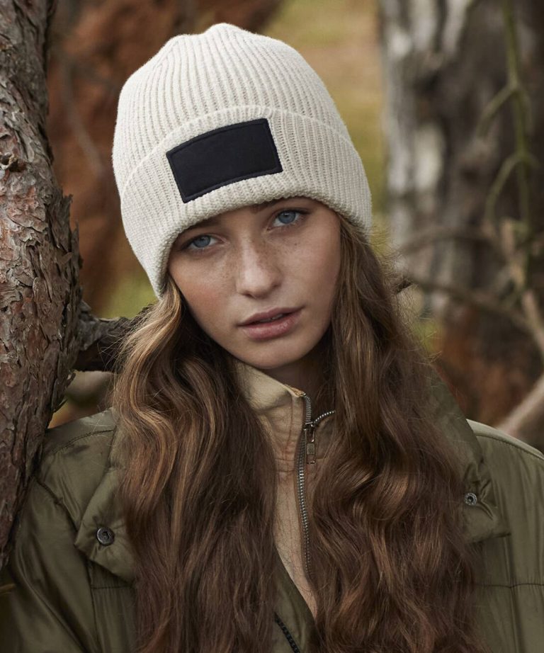 Beechfield &#8211; Fashion Patch Beanie B442R, Vivid Promotion Workwear