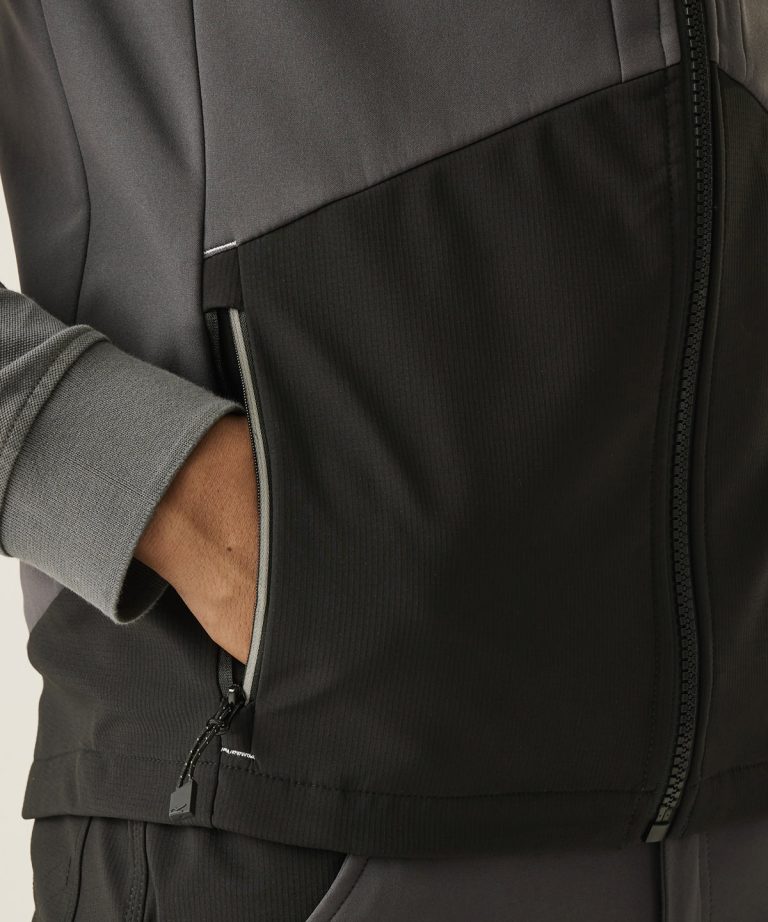 Regatta Professional &#8211; 4 &#8211; Tex Stretch 3 &#8211; Layer Softshell Bodywarmer RG631, Vivid Promotion Workwear