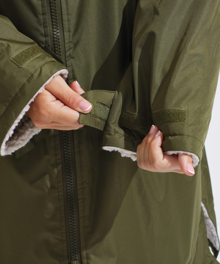 Tridri - Tridri All - Seasons Waterproof Changing Robe TR800