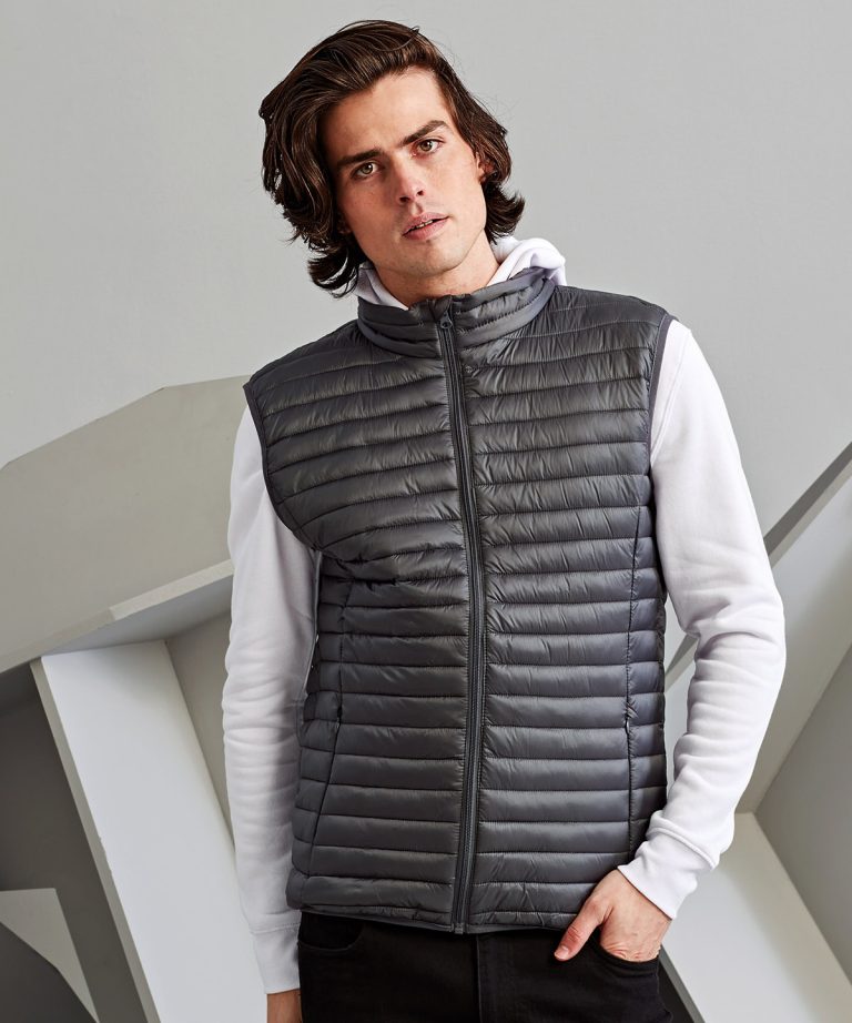 2786 Gilets and Bodywarmers