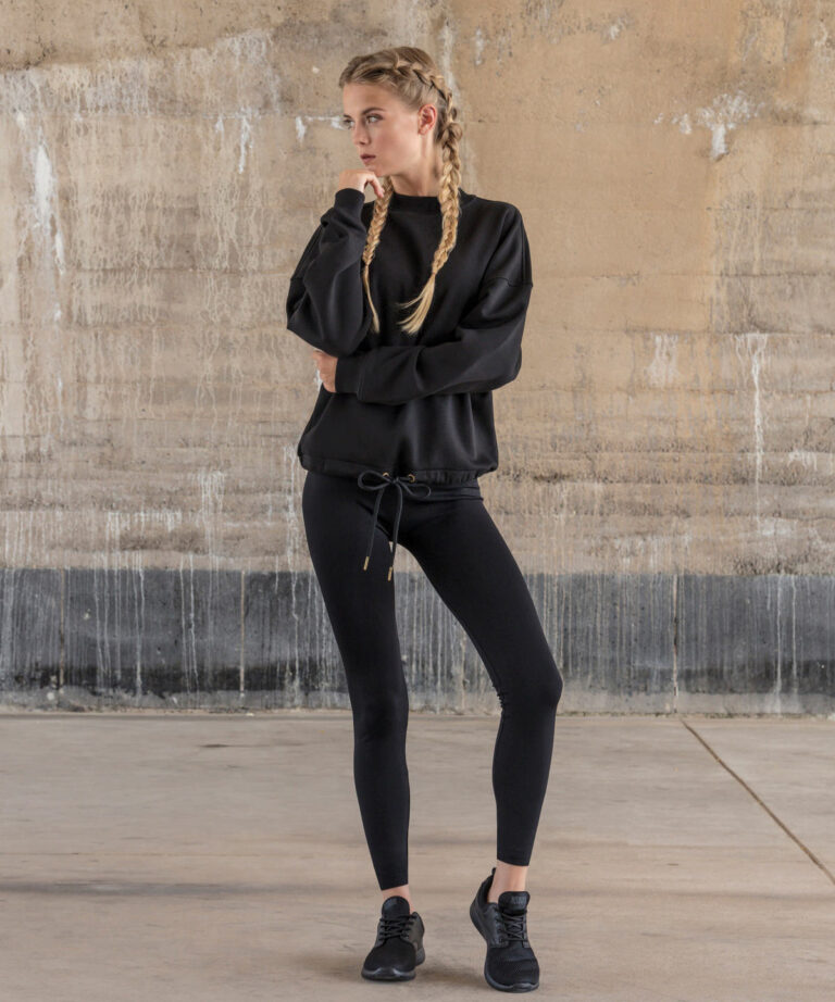 Build Your Brand Women's oversize crew neck BY058