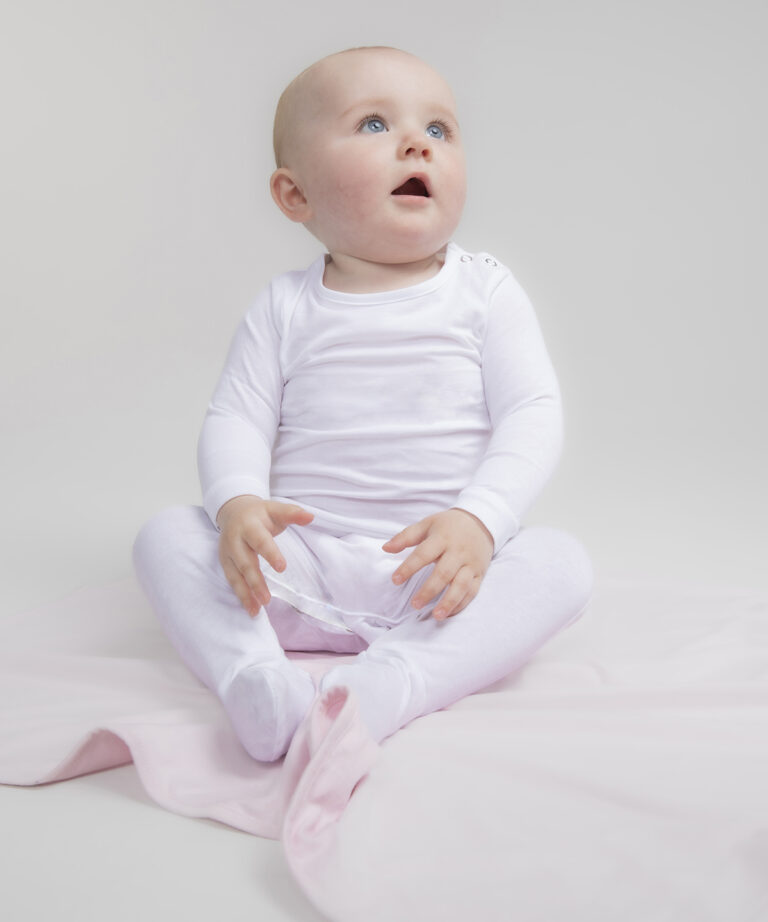 Larkwood Organic sleepsuit LW650