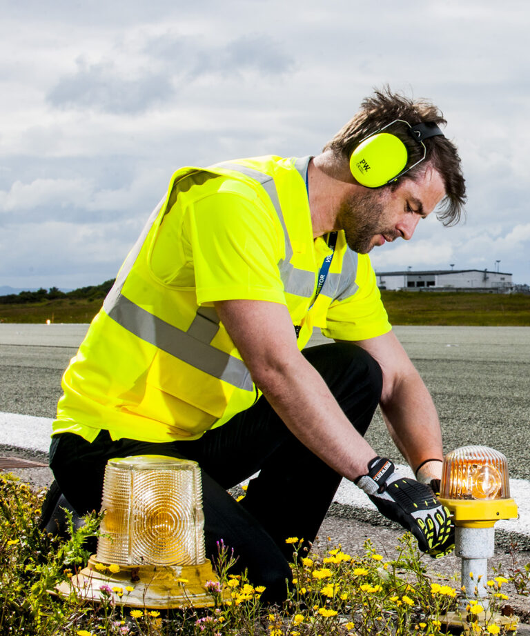 Alternative view of Portwest Hi vis executive vest (S476) PW924