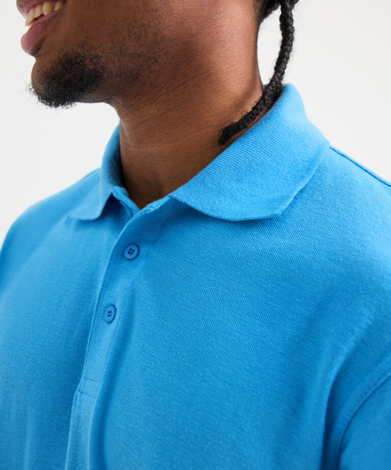 Alternative view of UNEEK The UX Polo UX1