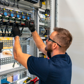 Electricians Workwear and Uniforms 