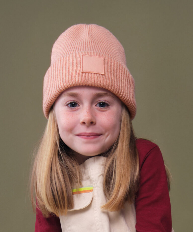 Kids deep cuffed tonal patch beanie