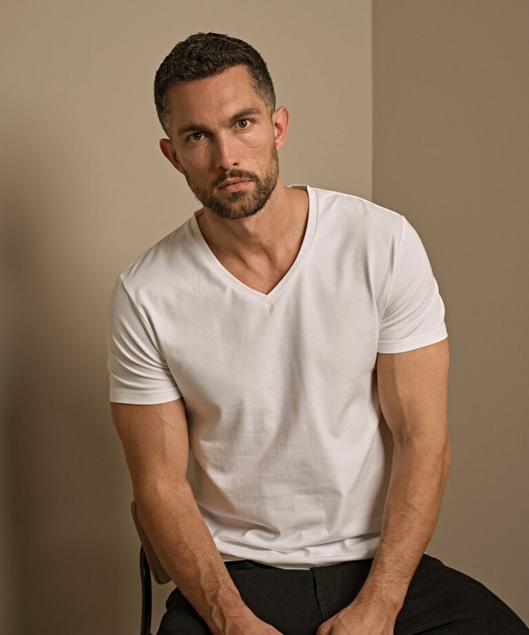 Stretch v-neck tee (401)